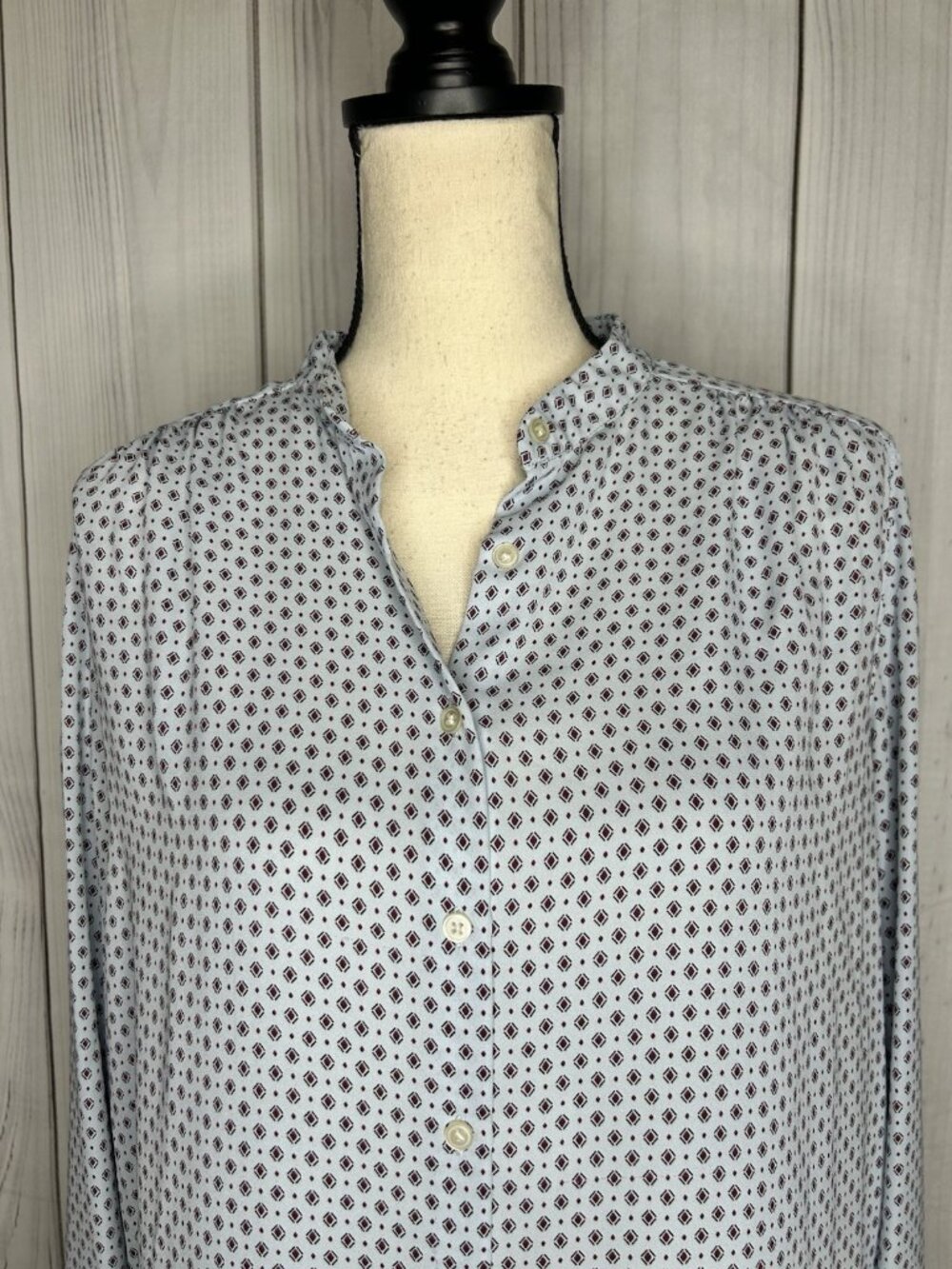 Ann Taylor Loft Womens Button-Down Blouse Sz M Blue Burgundy Long Sleeve Top - Picture 2 of 9